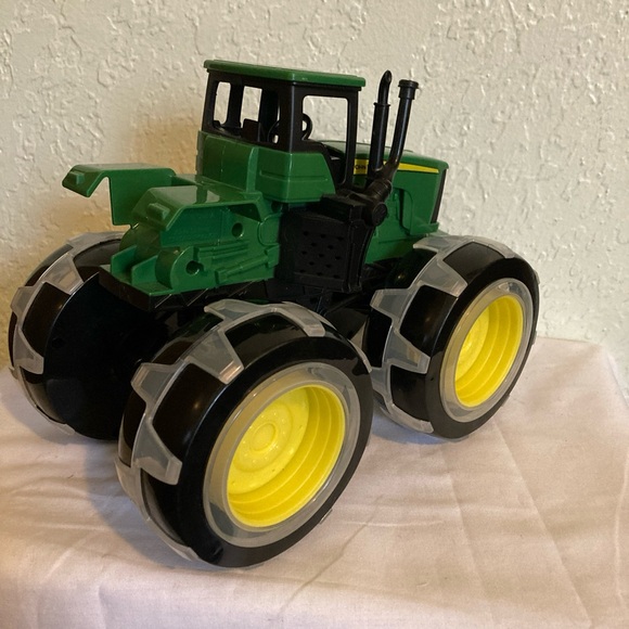 John Deere Tractor Monster Truck Treads Lightning Wheels Farm Play Vehicle - Picture 8 of 12